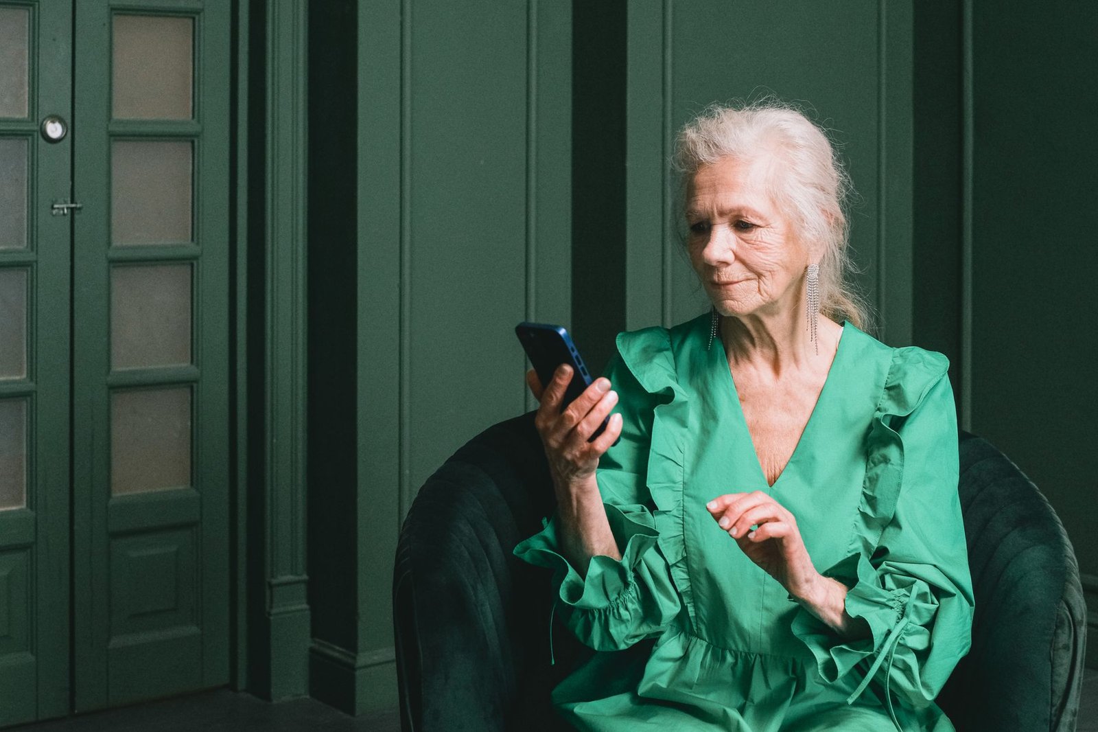 The Most Common Scams Targeting Seniors Right Now